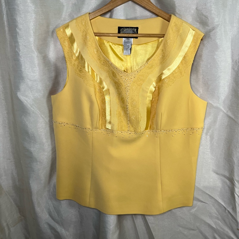Champagne Italy Plus Size Yellow Beaded Lace Embellished V-Neck Tank Top Blouse